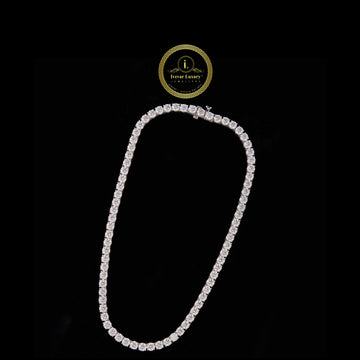 4mm moissanite tennis chain in 925 silver with round stones in four-prong settings