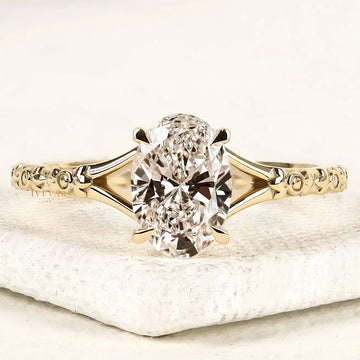 Oval Cut Moissanite Diamond Solitaire Engagement Ring