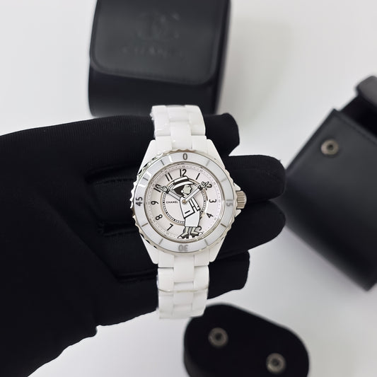 A timeless piece crafted for those who appreciate elegance, precision, and success. Wear confidence. Wear excellence.