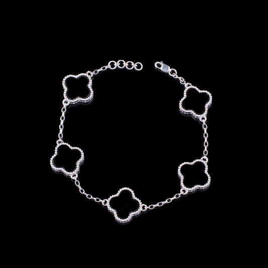 Minimalist Silver Bracelet with Clover Details By Ivevar