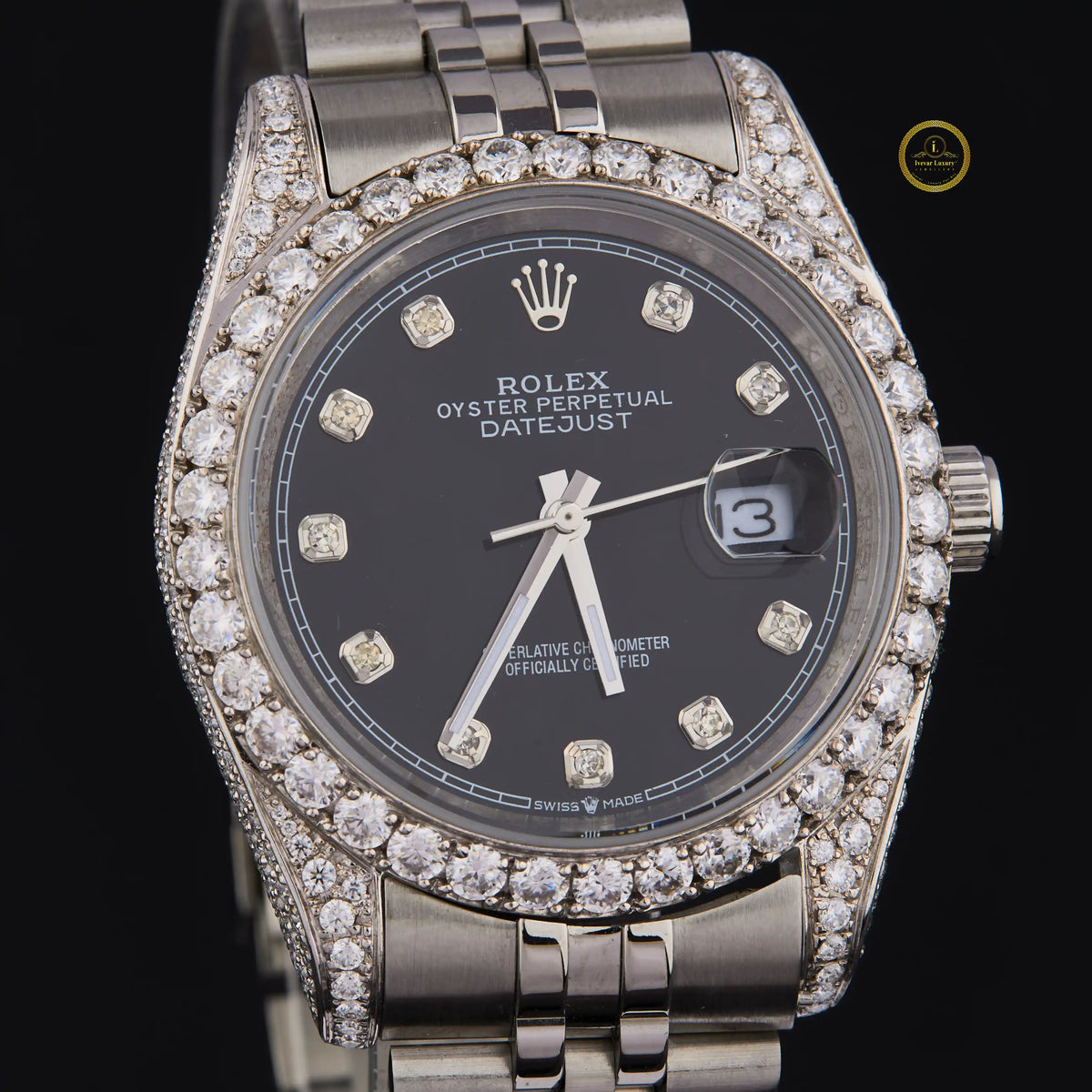 Luxury watch with diamond-studded bezel 