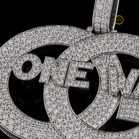 Full Silver Round Cut Moissanite Diamond Unique Style Pendent By Ivevar.