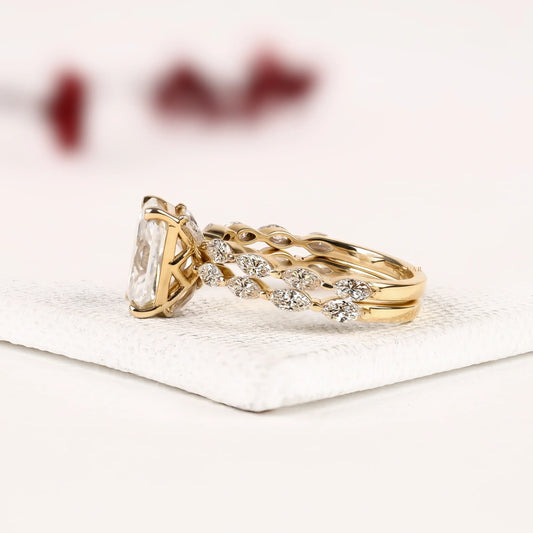 Radiant Cut Solitaire Moissanite Diamond Engagement Ring with Bridal Marquise Diamond Ring Set - View 2
