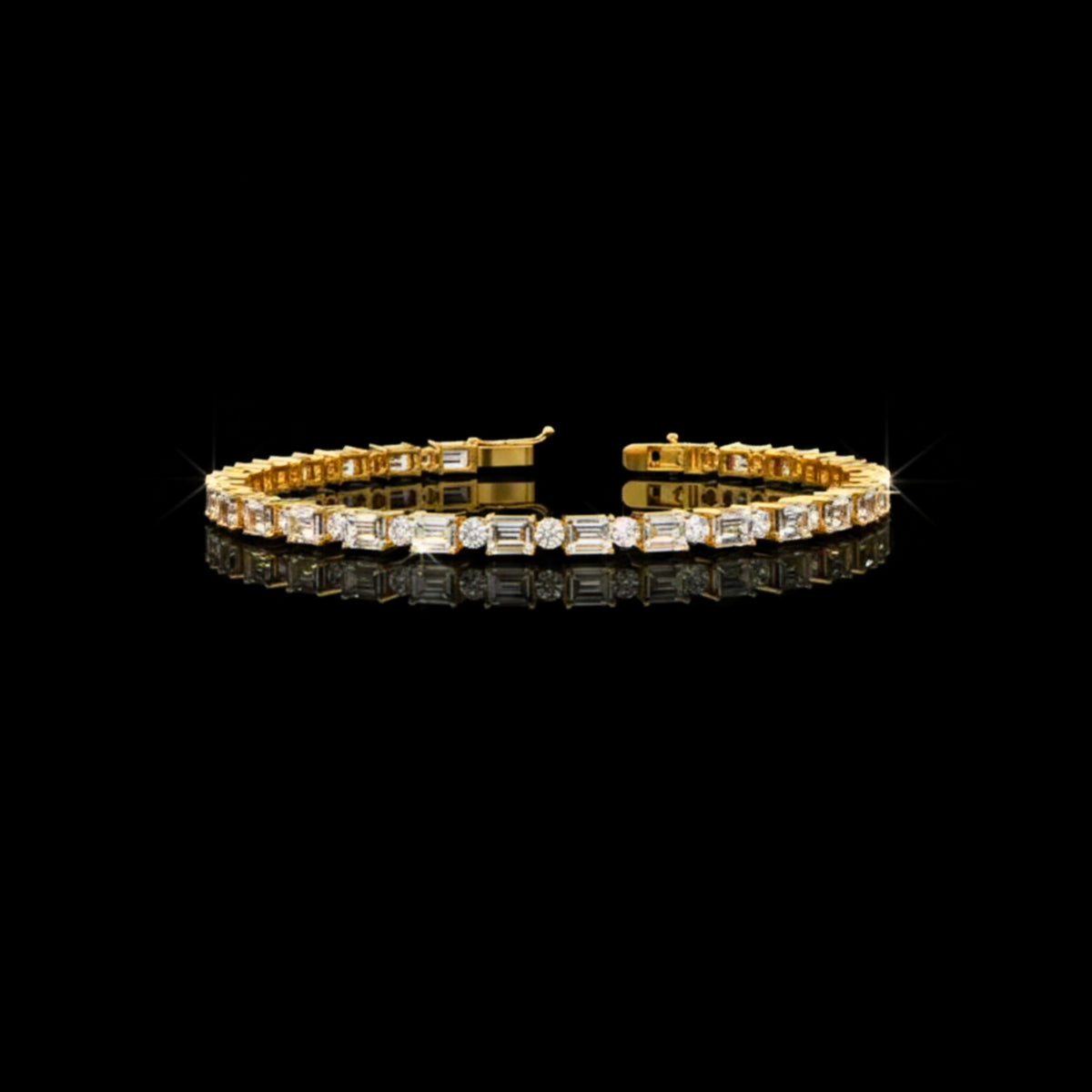 Alternating Emerald & Round Cut Lab Diamond Tennis Bracelet