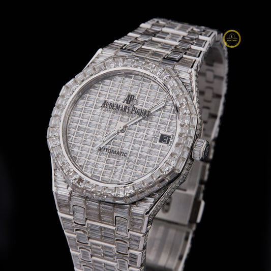 Full Bugget With Uniqe Look and Trending Ice Out Watch by Ivevar .