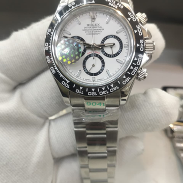 Elevate Your Style with This Exquisite Luxury Diamond Watch Crafted for Timeless Elegance and Unmatched Sophistication By Ivevar