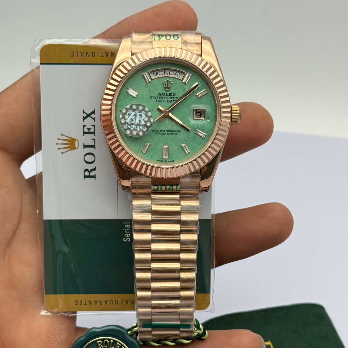 Luxury Gold & Rose Gold Day and Date Watches with Elegant Color Dials - view 7