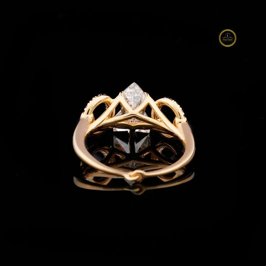 Antique Cut Swirl Moissanite diamond Wedding Ring For Women - View 2