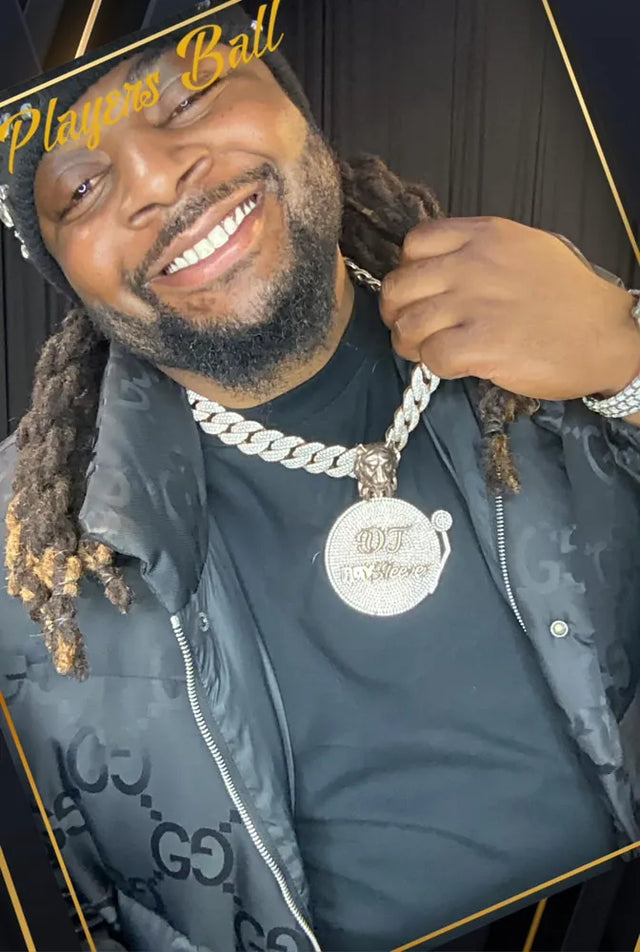 Ivevar customer wearing Ivevar jewelry
