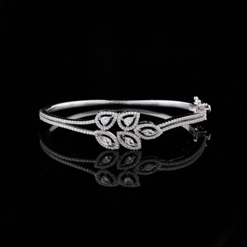 Pear and Marquise Moissanite Diamond Accents Sparkling Floral Motif Bracelet